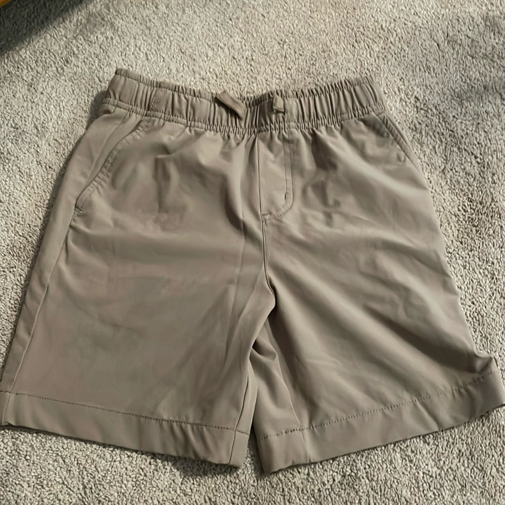 Boys Vineyard Vines Performance Shorts NWOT